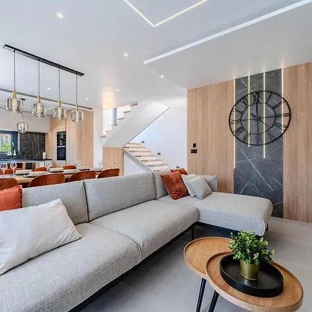 Villa Palazzo By Belmont Realty Sukosan