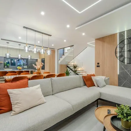 Villa Palazzo By Belmont Realty Sukosan