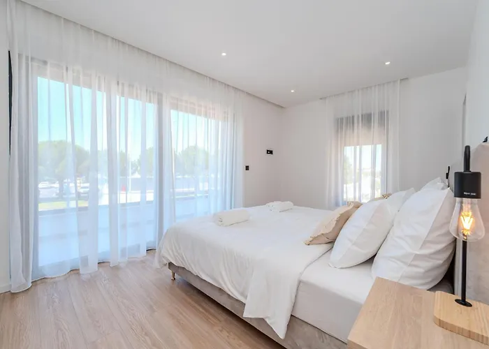 Palazzo 别墅 Sukošan